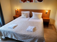 2eae28f9-b95c-458c-bed0-2eb25403608d