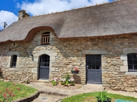 chaumiere avec faitage naturel