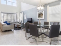 lounge/dining area